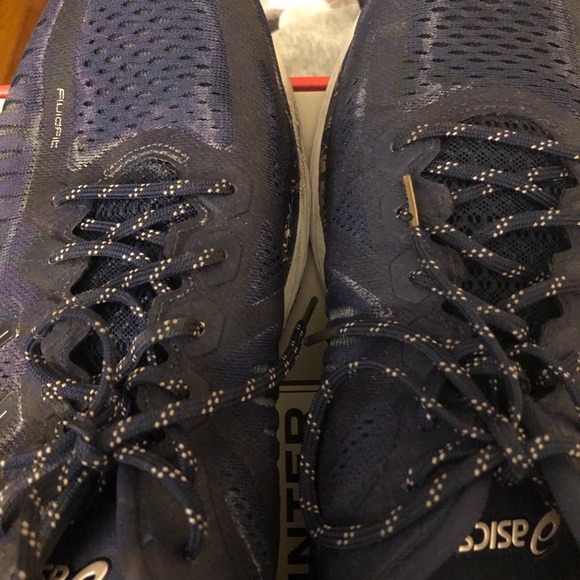 Running shoes - Picture 5 of 10